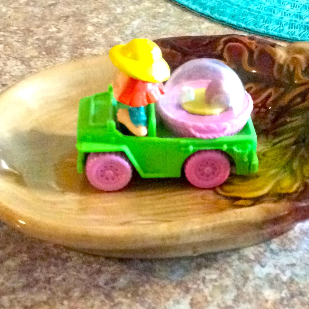 Vtg 1992 McDonalds tiny Toons Elmyra Roller Jeep.